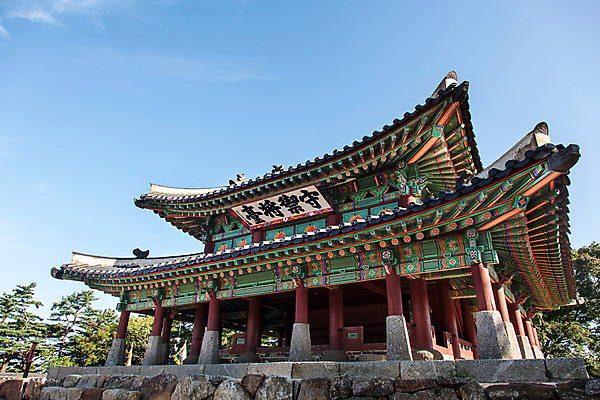 포토 JPG 주간 한국문화 건축물 계절 하늘 풍경 사람없음 야외 여름 남한산성 수어장대 국내포토 자연요소 동양문화 건축 한국 궁전 문화재 경기도 파일형식