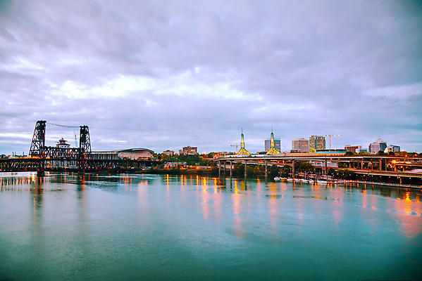 포토 JPG 해외이미지 구름 여행 건축양식 하늘 전등 파노라마 사람없음 건물 물 강 도시풍경 반사 고층빌딩 미국 황혼 새벽 도시 도심 야간 저녁 스카이라인 해외202004 해외포토 자연요소 건축물 건축 북아메리카 조명 촬영기법 풍경 빌딩 일몰 파일형식 이미지허브