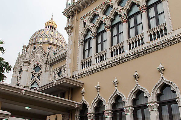 포토 JPG 해외이미지 디자인 외관 벽 조각 패턴 건축양식 창문 태국 표면 주택 미술 사람없음 건물 이탈리아 흰색 기둥 클래식 건축가 큼 목사 맨션 묘사 질감 대리석 조형 국회 내추럴 정부 판유리 스타일 해외202004 해외포토 직업 건축물 건축 유럽 아시아 컬러 컨셉 무늬 재료 유리 문화예술 크기 성직자 파일형식 이미지허브