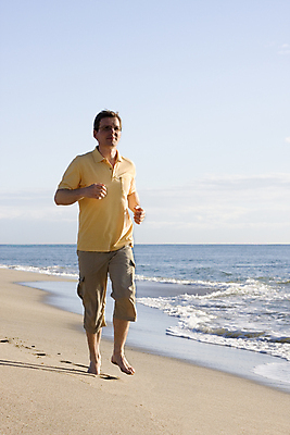 포토 JPG 해외이미지 라이프스타일 남자 모래 스포츠 파도 바다 자연 하늘 휴가 건강 한명 사람 성인 야외 물 여름 달리기 조깅 운동 달리기선수 혼자 해외202004 해외포토 자연요소 1 계절 모션 생활 생태계 육상선수 파일형식 이미지허브