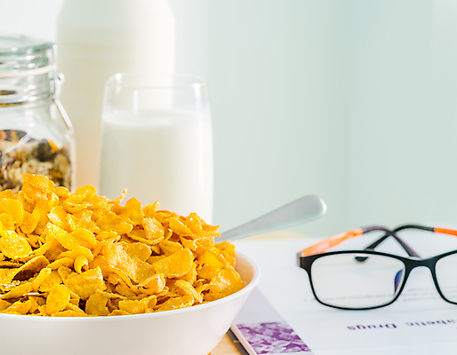 포토 JPG 해외이미지 종이 안경 음료 음식 백그라운드 컨셉 유리 아침 건강 사람없음 책 노란색 숟가락 식사 우유 소 사발 아침식사 질병 상품 컨테이너 시리얼 먹기 유기농 예방 테라피 타입 단백질 당뇨병 돌봄 뮤즐리 인슐린 칼슘 귀리 해외202004 해외포토 주간 웰빙 잡화 산업 컬러 포유류 의학 모션 재질 유제품 곡류 수저 뷰티 사기그릇 영양소 파일형식 이미지허브