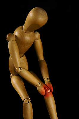 포토 JPG 해외이미지 캐릭터 1 인형 백그라운드 컨셉 아이디어 사람 사람없음 목재 빨간색 세로 숫자 검은색 고통 슬픔 잡기 질병 상처 마네킹 오브젝트 무릎 위치 고립 꼭두각시 우울증 해외202004 해외포토 나무 문자 감정 컬러 재료 의학 모션 신체부위 파일형식 이미지허브