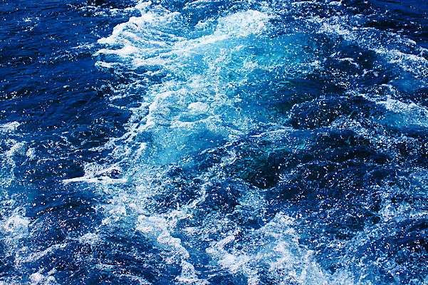 포토 JPG 해외이미지 물결 파도 바다 여행 백그라운드 패턴 요트 모션 자연 표면 추상 항해 사람없음 물 파란색 빛 거품 흐름 추위 소용돌이 회오리 액체 개울 떨어짐 순수 속도 질감 역동적 부드러움 내추럴 부족함 해외202004 해외포토 자연요소 컬러 컨셉 무늬 배_교통 강 감각 생태계 파일형식 이미지허브