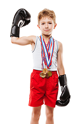 포토 JPG 해외이미지 백인 손 남자 행복 어린이 스포츠 장갑 올림픽 성공 근육 미술 한명 사람 손짓 소년 힘 경쟁 권투 게임 흰색 잡기 우승 황금 상패 트로피 메달 싸움 보여주기 고립 승자 이두근 챔피언 킥복싱 필승 해외202004 해외포토 서양인 1 잡화 감정 컬러 컨셉 모션 놀이 문화예술 신체부위 격투기 최고 상_우승 상_상패 파일형식 이미지허브