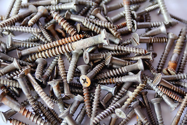 포토 JPG 해외이미지 산업 백그라운드 사람없음 장비 회색 견과류 공구 나사 손톱 부식 볼트 목공예 흙더미 철강 해외202004 해외포토 손 컬러 흙 도구 공예 파일형식 더미 이미지허브