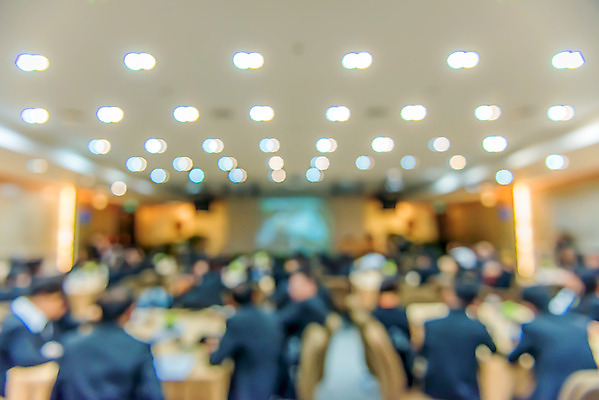 포토 JPG 해외이미지 직업 교육 남자 비즈니스 회의 협력 실내 설명 사람 앉기 손짓 이벤트 사람없음 스터디 강사 교육자 방 정보 비즈니스맨 발표 가르침 그룹 센터 강의 일반 블러 세미나 포럼 해외202004 해외포토 모션 내부 학습 직장인 토론 파일형식 이미지허브