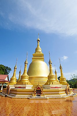 포토 JPG 해외이미지 아시아 종교 문화 여행 백그라운드 불교 일러스트 건축양식 태국 하늘 미술 동양인 사람없음 건물 파란색 여행객 탑 사찰 황금 신성 미얀마 버마 사리탑 숭배 옛날 해외202004 해외포토 건축물 건축 나라 컬러 종교건축 문화예술 사람 인종 파일형식 이미지허브