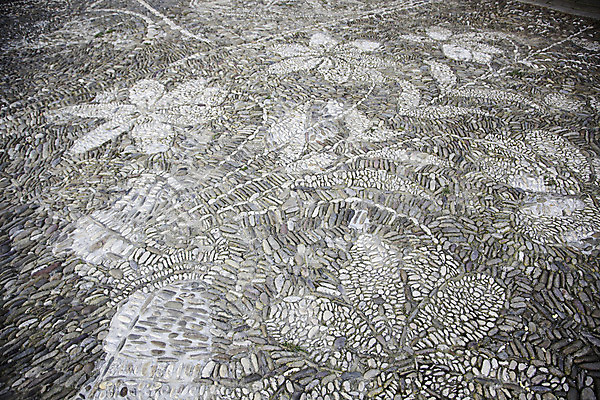 포토 JPG 해외이미지 디자인 꽃잎 도로 지구 여행 백그라운드 포장 나선형 미술 사람없음 내부 치료 장미 성당 평화 화목 탐험 기도 원형 센터 중세 신비 방향 심볼 묘사 명상 신성 미로 고딕 땅바닥 바실리카 해외202004 해외포토 도형 꽃 길 컨셉 무늬 의학 종교건축 교통시설 문화예술 바닥 역사 파일형식 이미지허브