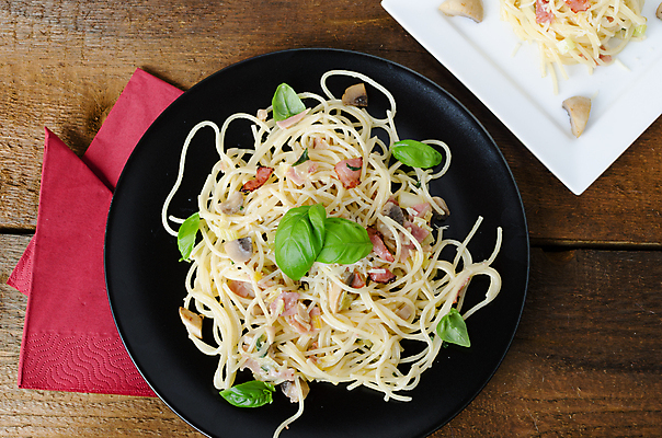 포토 JPG 해외이미지 식기 접시 음식 백그라운드 포크 다이어트 토마토 채소 탁자 치즈 파스타 건강 스파게티 육류 요리 사람없음 물 식당 식사 저녁식사 치킨 버섯 이탈리아 흰색 신선 면 칼 맛 먹기 허브 크림 유기농 레시피 바질 점심식사 바이오 채식주의자 비건 해외202004 해외포토 자연요소 식물 웰빙 유럽 컬러 가구 컨셉 식재료 모션 유제품 서양음식 상점 채식 닭고기요리 파일형식 이미지허브