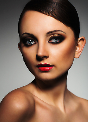 포토 JPG 해외이미지 백인 모델 외관 여자 유럽 얼굴 미술 한명 유행 화장품 화려 우아함 선탠 유혹 눈썹 속눈썹 피부 입술 복고 만들기 부드러움 해외202004 해외포토 서양인 1 나라 컨셉 모션 문화예술 사람 신체부위 뷰티 감각 파일형식 이미지허브