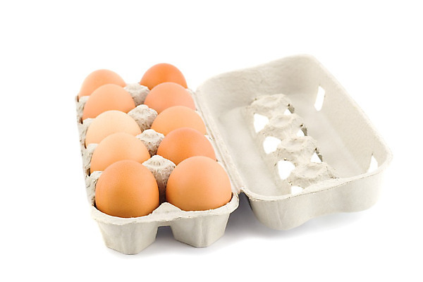 포토 JPG 해외이미지 음식 백그라운드 재료 부활절 건강 사람없음 옆모습 갈색 계란 치킨 흰색 오픈 그룹 둥지 보호 상품 컨테이너 먹기 오브젝트 준비 날것 슛 노른자 판지 고립 단백질 암탉 취급주의 포장소품 전경 해외202004 해외포토 기념일 산업 뷰포인트 컬러 컨셉 포장 모션 경고 풍경 알 닭 암컷 닭고기요리 영양소 포장재료 파일형식 탑뷰 이미지허브