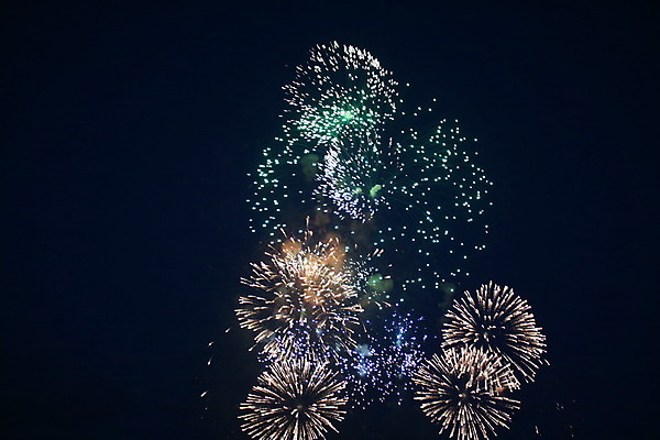 포토 JPG 해외이미지 기념일 행복 꽃다발 백그라운드 크리스마스 하늘 불 추상 휴가 새로움 기념 폭죽 불꽃놀이 이벤트 사람없음 파란색 빛 컬러풀 파티 검은색 축제 어둠 축하 야간 폭발 그림 쇼 경례 파열 독립 땅바닥 화상 해외202004 해외포토 자연요소 꽃 감정 컬러 컨셉 무늬 놀이 바닥 인사 상처 파일형식 이미지허브