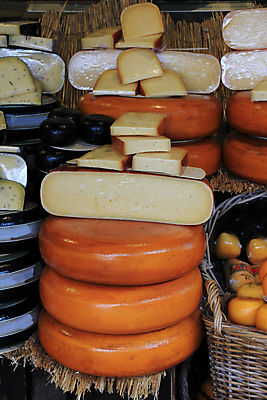 포토 JPG 해외이미지 전통 치즈 사람없음 노란색 세일 쌓기 상점 우유 신선 상품 네덜란드 소매 해외202004 해외포토 유럽 컬러 모션 유제품 파일형식 이미지허브