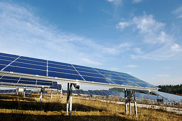 포토 JPG 해외이미지 주간 구름 하늘 사람없음 야외 태양에너지 집열판 해외202004 해외포토 자연요소 그린에너지 파일형식 이미지허브