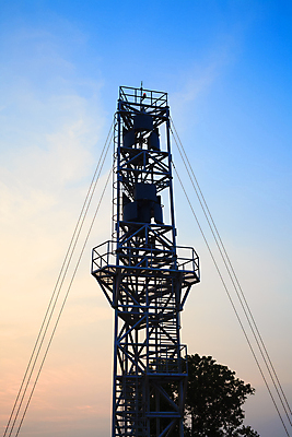 포토 JPG 해외이미지 식물 구름 산업 밭 자연 하늘 바람 잉글랜드 서기 풍경 사람없음 글로벌 농장 환경 탑 금속 미국 힘 재활용 풍차 발전기 에너지 행운 보호 에코 프로펠러 자원 세대 유지 돛대 혁명 개발 생태학 효율 공급 해외202004 해외포토 자연요소 건축물 교육 컨셉 북아메리카 농업 모션 재질 날씨 영국 발전소 친환경 생태계 파일형식 이미지허브