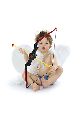 포토 JPG 해외이미지 어린이 잎 날개 불 천사 발렌타인데이 선물 사랑 한명 하트 아기 발사 다트 깃털 활 큐피드 해외202004 해외포토 자연요소 모양 식물 1 감정 데이이벤트 사람 게임 파일형식 이미지허브