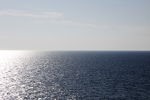 포토 JPG 해외이미지 직업 디자인 배너 남자 별 파도 바다 여행 백그라운드 컨셉 바람 추상 휴가 함께함 항해 미술 사람없음 파란색 디지털 힘 줄무늬 자유 인사 보트 인쇄 심볼 오브젝트 사인 그림 질감 합성 긍정 공상 병정 전국 정부 해외202004 해외포토 자연요소 컬러 무늬 배_교통 날씨 문화예술 사람 예절 파일형식 이미지허브