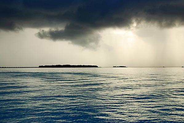 포토 JPG 해외이미지 구름 계절 아시아 바다 섬 하늘 사람없음 물 습기 젖음 가을 5월 인도인 흐림 몰디브 해외202004 해외포토 자연요소 외국인 나라 날씨 동양인 날짜 파일형식 이미지허브
