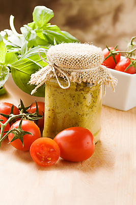 포토 JPG 해외이미지 잎 토마토 콩 마늘 요리 사람없음 항아리 사발 준비 성분 바질 해외202004 해외포토 식물 채소 곡류 도자기 사기그릇 파일형식 이미지허브