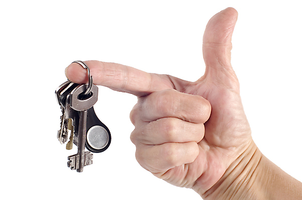 포토 JPG 해외이미지 손 손가락 성공 열쇠 주택 사람 사람없음 판매 문 금속 펼침 거래 흰색 오픈 재산 구매 잠금 보안 대출 고립 진짜 해외202004 해외포토 컬러 컨셉 모션 재질 안전 건물 신체부위 금융 쇼핑 파일형식 이미지허브