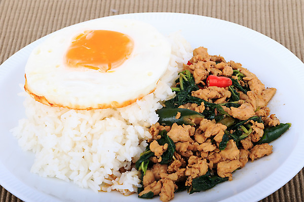 포토 JPG 해외이미지 전통 접시 아시아 음식 백그라운드 채소 태국 밥 거리 건강 마늘 육류 요리 동양인 사람없음 계란 식사 치킨 튀김 신선 뜨거움 맛 강의 메인 메뉴 매움 후추 바질 점심식사 고립 인기 해외202004 해외포토 식기 나라 컨셉 식재료 인종 알 향신료 닭고기요리 파일형식 이미지허브