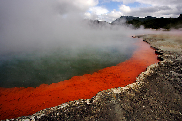 포토 JPG 해외이미지 나무 공원 호수 섬 여행 오렌지 표면 새로움 파노라마 풍경 사람없음 내부 빨간색 물 여행객 거품 젖음 껍질 뜨거움 가장자리 더위 수증기 샴페인 당구 화산 북쪽 내추럴 땅바닥 지열 지질학 화학약품 해외202004 해외포토 자연요소 식물 공공시설 교육 컬러 컨셉 과일 날씨 산 바닥 주류 촬영기법 사람 구기 화학 둘레 방향 물질 파일형식 이미지허브