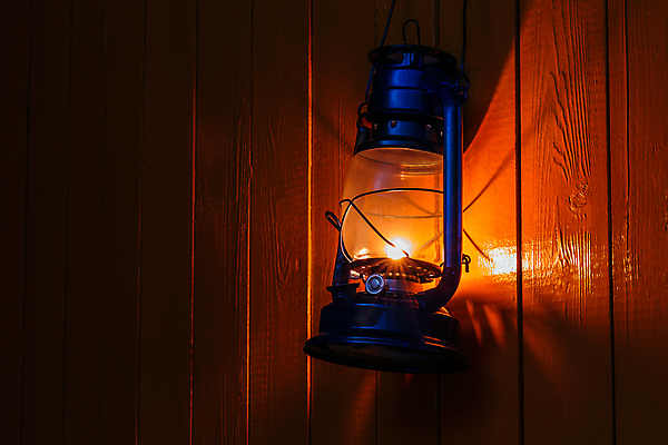 포토 JPG 해외이미지 전통 벽 백그라운드 유리 불 불꽃 주택 매달리기 사람없음 목재 장식 빛 농장 갈색 노란색 금속 어둠 장비 골동품 시골 등불 램프 거친 부식 싱글 복고 먼지 연소 구식 옛날 철강 카피스페이스 해외202004 해외포토 자연요소 나무 컬러 농업 재료 모션 재질 조명 건물 공백 파일형식 이미지허브