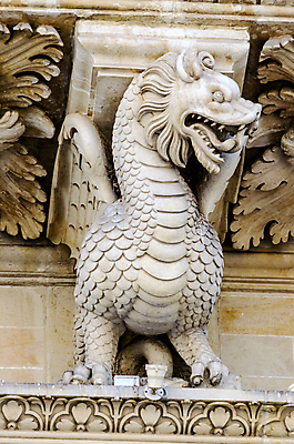 포토 JPG 해외이미지 외관 유럽 문화 조각 십자가 건축양식 미술 사람없음 조각상 산타클로스 교회 이탈리아 기둥 도시 역사 재산 지중해 묘사 신성 남쪽 바로크 바실리카 옛날 지도책 해외202004 해외포토 건축 나라 바다 크리스마스 종교건축 문화예술 건물 책 금융 조형물 방향 파일형식 이미지허브