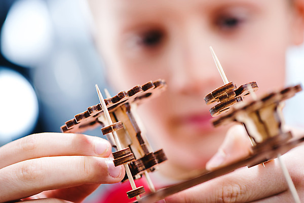 포토 JPG 해외이미지 학생 교육 어린이 백그라운드 학교 수업 관리 사람 소년 사람없음 가로 기쁨 수공예 진실 초보 해외202004 해외포토 남자 감정 공예 파일형식 이미지허브