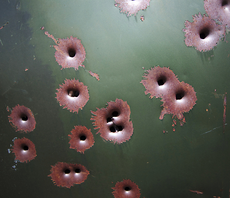 포토 JPG 해외이미지 구름 모래 여행 아프리카 자동차 자연 건조 풍경 사람없음 야외 한개 햇빛 금속 사막 농촌 뜨거움 구멍 클래식 버리기 부식 총알 8월 길가 나미비아 옛날 수평선 해외202004 해외포토 자연요소 1 나라 무기 육상교통 컨셉 모션 재질 태양 시골 날짜 생태계 남아프리카 파일형식 이미지허브