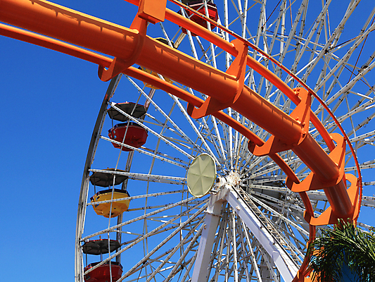 포토 JPG 해외이미지 곡선 하늘 사람없음 야외 파란색 컬러풀 맑음 축제 기쁨 승차 흥분 트랙 공평 해외202004 해외포토 감정 선 컬러 모션 날씨 파일형식 이미지허브