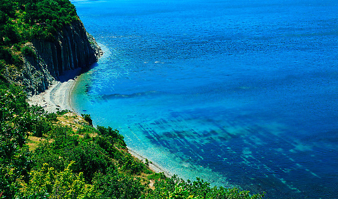 포토 JPG 해외이미지 나무 모래 파도 바다 섬 여행 백그라운드 자연 하늘 표면 휴가 산 풍경 해변 사람없음 야외 초록색 물 여름 파란색 맑음 바위 만 러시아 장면 천국 석호 러시아인 파라다이스 해외202004 해외포토 자연요소 서양인 식물 계절 유럽 컬러 날씨 돌_바위 생태계 파일형식 이미지허브