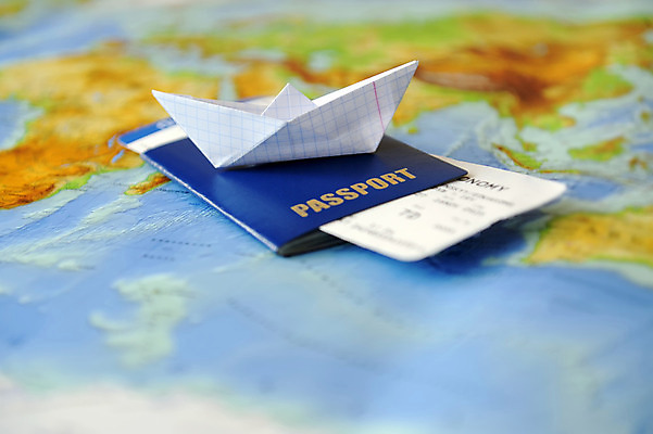 포토 JPG 해외이미지 종이 도로 지구 여행 백그라운드 컨셉 지도 가이드 휴가 설계 항해 사람없음 세계 여행객 탐험 기구 도시 선택 계획 방향 여권 위치 네비게이션 발견 루트 원정 지도책 지리 해외202004 해외포토 직업 길 배_교통 교통시설 사람 책 파일형식 이미지허브