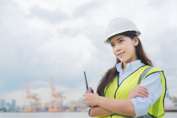 포토 JPG 해외이미지 산업 아시아 바다 비즈니스 교통시설 노동자 안전 사람없음 화물 엔지니어 상품 컨테이너 승무원 창고 기중기 함선 상업 수납 포트 로딩 수입 세관 해외202004 해외포토 직업 나라 교통 배_교통 운송업 중장비 기술자 시설 파일형식 관세청 이미지허브