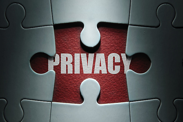 포토 JPG 해외이미지 컨셉 인터넷 사람없음 자료 웹 퍼즐 보호 질문 자르기 사이버 법 문제 온라인 해킹 해커 사생활 소셜미디어 스파이 해외202004 해외포토 모션 범죄 파일형식 이미지허브