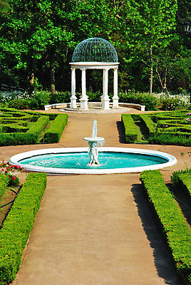 포토 JPG 해외이미지 식물 디자인 공원 유럽 문화 도로 길 여행 백그라운드 건축양식 자연 휴가 한국 사람없음 건물 물 정원 분수 서쪽 스타일 그리너리 해외202004 해외포토 자연요소 건축물 공공시설 건축 나라 아시아 교통시설 방향 생태계 파일형식 트랜드컬러 이미지허브