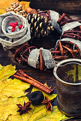 포토 JPG 해외이미지 식물 계절 열매 단풍 잎 꽃무늬 사람없음 목재 장식 노란색 화환 수확 가을 나뭇가지 시골 반지 원형 화려 황금 9월 심볼 원뿔 밀짚 10월 해외202004 해외포토 도형 나무 꽃 컬러 컨셉 무늬 농업 재료 장신구 날짜 짚 파일형식 이미지허브