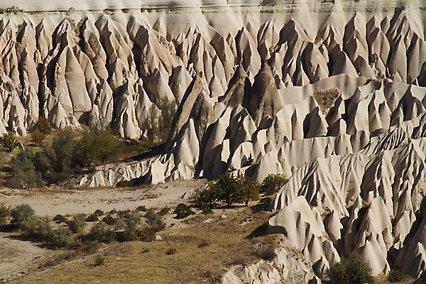 포토 JPG 해외이미지 아시아 여행 자연 산 요정 카파도키아 굴뚝 풍경 사람없음 계곡 바위 동굴 장면 칠면조 해외202004 해외포토 나라 조류 돌_바위 생태계 파일형식 튀르키예 이미지허브