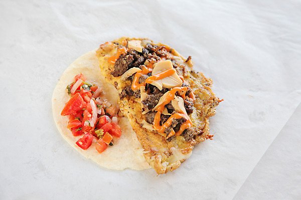 포토 JPG 해외이미지 전통 음식 토마토 채소 탁자 양파 치즈 콩 파프리카 파슬리 샌드위치 육류 옥수수 요리 사람없음 목재 초록색 식당 계란 식사 저녁식사 버섯 샐러드 소고기 덮개 껍질 신선 뜨거움 맛 아침식사 상추 먹기 속도 매움 라임 후추 오믈렛 타코 점심식사 땅바닥 무생채 살사댄스 해외202004 해외포토 나무 컬러 가구 컨셉 과일 식재료 재료 모션 유제품 곡류 바닥 상점 알 뚜껑 춤 계란요리 향신료 파일형식 이미지허브