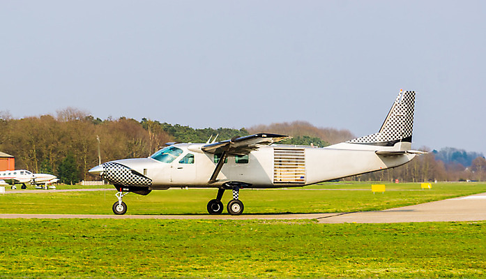 포토 JPG 해외이미지 스포츠 조각 여행 교통시설 하늘 새로움 비행기 취미 사람없음 기계 장비 수확 비행 공항 묘기 항공 복고 프로펠러 쇼 이륙 에어쇼 곡예비행 곡예사 대패 땅바닥 옛날 착륙 해외202004 해외포토 직업 교통 컨셉 농업 항공교통 대중교통 바닥 시설 파일형식 이미지허브
