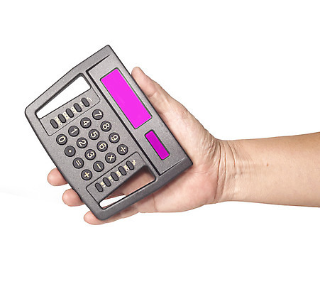 포토 JPG 해외이미지 백인 직업 1 남자 종이 비즈니스 실내 관리 사람 성인 사람없음 가로 금융 반사 계산기 비즈니스맨 계산 상담원 손목시계 책상 문서 파일 회계 경영 예산 회계사 해외202004 해외포토 서양인 시계 가구 장신구 문구용품 내부 경제 장비 직장인 사무원 파일형식 이미지허브