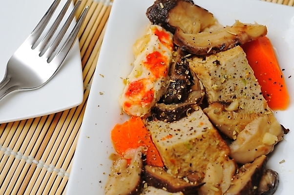 포토 JPG 해외이미지 접시 음식 포크 다이어트 채소 재료 새우 콩 건강 요리 동양인 사람없음 식당 식사 중국 흰색 양념 맛 먹기 뿌리기 해산물 대나무 향신료 메뉴 두부 채식주의자 해외202004 해외포토 나무 식기 아시아 컬러 컨셉 모션 곡류 갑각류 인종 상점 채식 향미료 파일형식 이미지허브