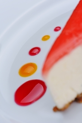 포토 JPG 해외이미지 디저트 실내 근접촬영 사람없음 소프트포커스 시럽 치즈케이크 해외202004 해외포토 음식 뷰포인트 촬영기법 내부 케이크 파일형식 이미지허브