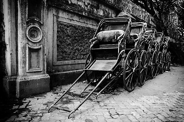 포토 JPG 해외이미지 전통 아시아 문화 도로 여행 창문 교통시설 벽돌 거리 주택 사람 동양인 사람없음 목재 옆모습 빨간색 자전거 카트 수확 도시 업무 바퀴 역사 당기기 승차 가난 인도인 순환 옛날 조작 해외202004 해외포토 외국인 나무 나라 길 뷰포인트 컬러 교통 컨셉 농업 재료 모션 인종 건물 바이크 작업 시설 파일형식 이미지허브