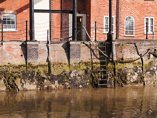 포토 JPG 해외이미지 호수 바다 여행 백그라운드 컨셉 사다리 자연 표면 휴가 안전 풍경 사람없음 야외 목재 물 여름 강 햇빛 태양 반사 평화 항구 맑음 침묵 고요 판넬 닫기 부식 방파제 초대 장면 단상 해외202004 해외포토 자연요소 나무 계절 공공시설 재료 교통시설 모션 날씨 소리 도구 생태계 파일형식 이미지허브