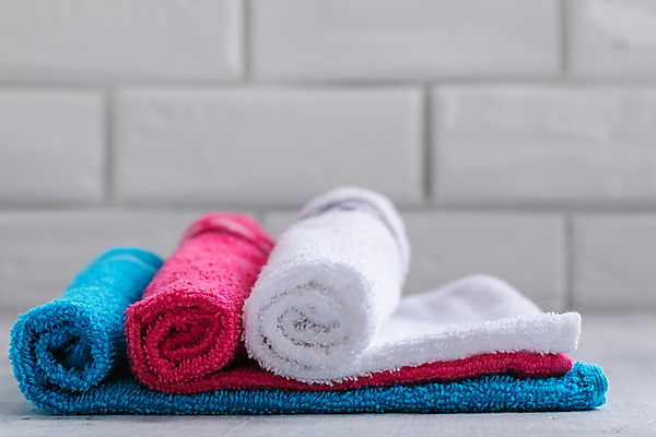 포토 JPG 해외이미지 여행 백그라운드 신체 호텔 주택 건조 건강 사람없음 세트 수건 노란색 쌓기 스파 목욕 욕실 흰색 직물 마사지 면 씻기 빨래 정상 매끈함 가루 제비꽃 향수 질감 부드러움 비누 솜털 내추럴 고립 돌봄 샤워실 위생관리 해외202004 해외포토 꽃 컬러 가사 모션 숙소 관리 건물 위생용품 청결 화장품 감각 샤워시설 파일형식 이미지허브