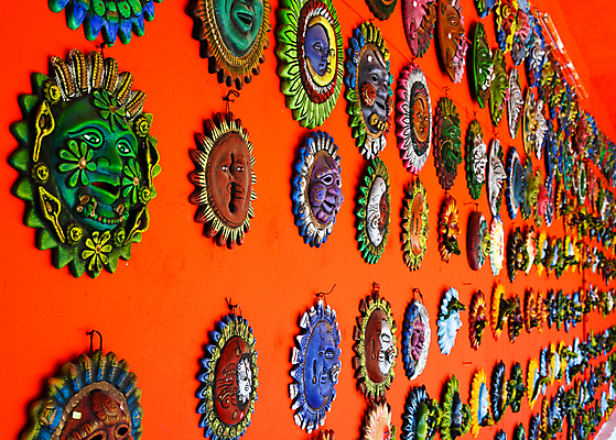 포토 JPG 해외이미지 접시 종교 얼굴 벽 여행 멕시코 매달리기 선물 협상 가면 미술 사람없음 목재 컬러풀 조각상 여행객 미국 중국 도자기 사발 구매 인도인 질감 기념품 마야 목각 매각 석고 칸쿤 해외202004 해외포토 외국인 나무 식기 아시아 컬러 북아메리카 비즈니스 재료 모션 문화예술 사람 동양인 신체부위 쇼핑 조형물 사기그릇 오브젝트 마야문명 파일형식 이미지허브