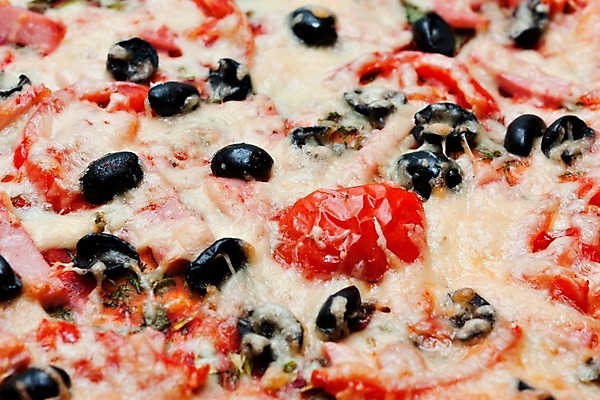 포토 JPG 해외이미지 음식 백그라운드 토마토 부분 양파 치즈 피자 사람없음 검은색 껍질 최고 소시지 고급 상쾌 모짜렐라치즈 오레가노 채식주의자 페스츄리 페퍼로니 해외202004 해외포토 감정 빵 컬러 컨셉 채소 유제품 패스트푸드 서양음식 가공식품 채식 파일형식 이미지허브