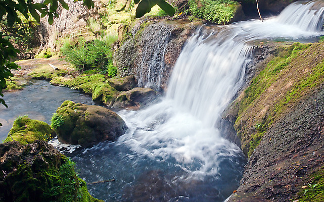 포토 JPG 해외이미지 산 이끼 풍경 사람없음 초록색 물 중국 흰색 해외202004 해외포토 자연요소 아시아 컬러 파일형식 이미지허브
