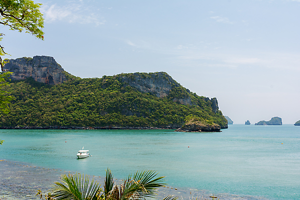 포토 JPG 해외이미지 나무 공원 아시아 바다 섬 여행 백그라운드 태국 자연 하늘 산 안테나 풍경 사람없음 초록색 물 여름 파란색 만 정상 석호 가죽끈 이국적 전국 파라다이스 해외202004 해외포토 자연요소 식물 계절 공공시설 나라 컬러 통신 끈 가죽 생태계 파일형식 이미지허브